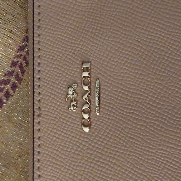 Coach Wristlet Light Pink NWOT - Picture 2 of 5